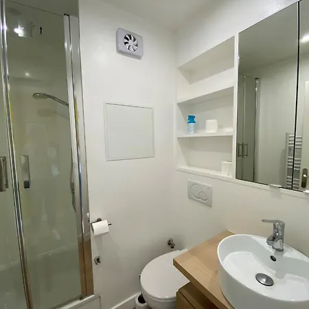 In With Sea View, Cleaning Included *
