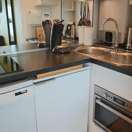 In With Sea View, Cleaning Included